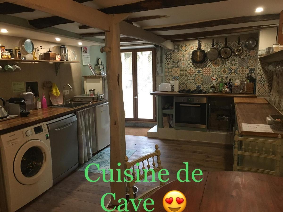 Maison La Roche Chambre D'Hotes Le Vigeant Dış mekan fotoğraf