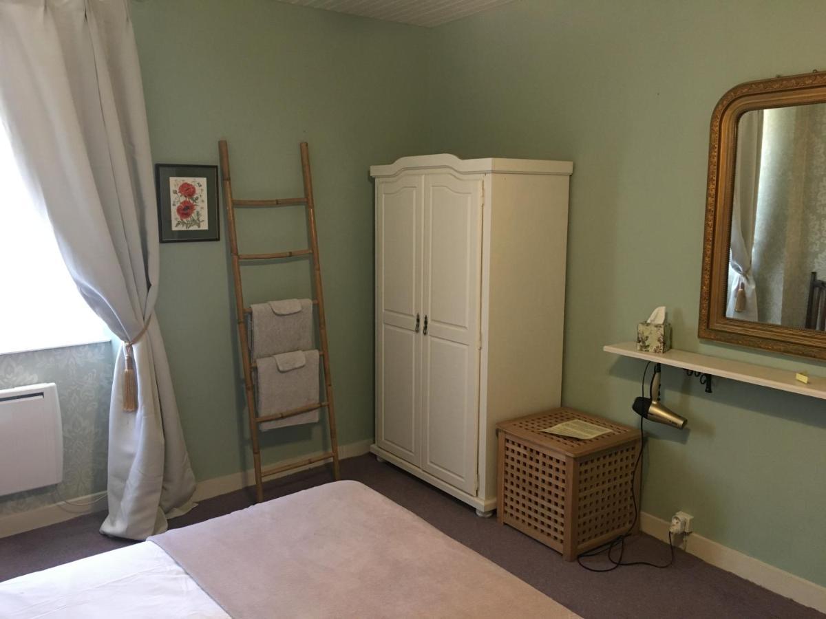 Maison La Roche Chambre D'Hotes Le Vigeant Dış mekan fotoğraf